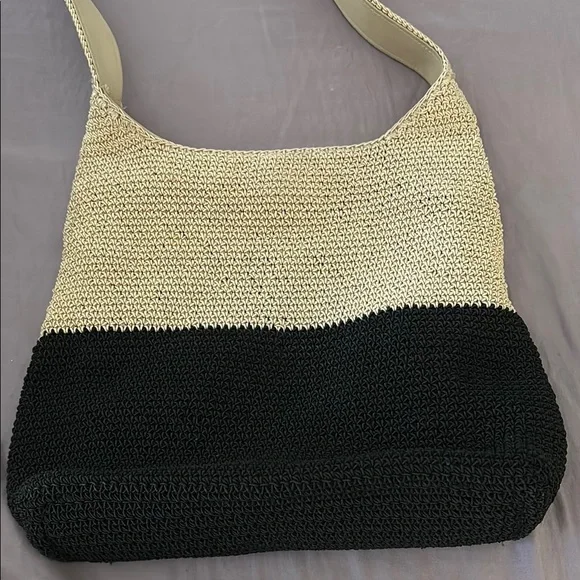 Liz Claiborne Black and Tan Shoulder Bag with Floral Accents - Picture 3 of 7